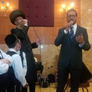 שהחיינו. שוומנפלד והלר בדואט בחתונה