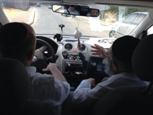 אם היית נוסע איתי לפני הבחירות לרבנות, היית זוכה. וידר מבטיח לרב ערוסי