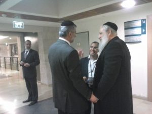 זה לא פשוט כמו שאתה חושב! זייברט שומע לעצת ישי