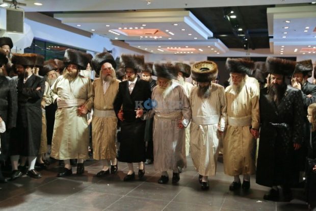 Ultra orthodox Jewish men gathered to celebrate the wedding of the granddaughter of the head Rabbi of Nachalat Aharon at a hall located in Beit Shemesh, July 18, 2016. Photo by Yaakov Lederman/Flash90 *** Local Caption *** ????? ????? ??? ??? ???? ????? ??? ??? ????? ????